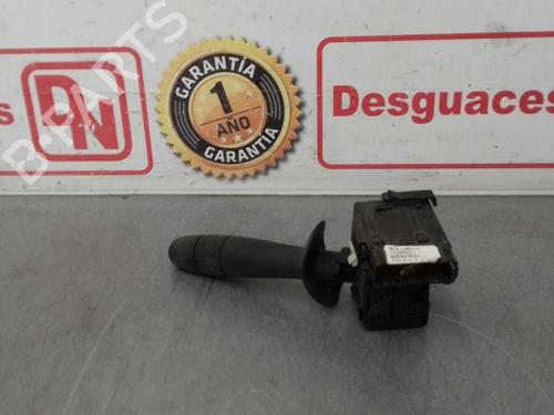 Used Headlight switch OPEL VIVARO A Van (X83) [2001-2015]  15436555