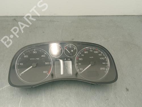 Used Instrument cluster PEUGEOT 307 (3A/C) [2000-2012]  17361648