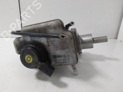 Used Brake master cylinder SKODA OCTAVIA II Combi (1Z5) 2.0 TDI 4x4 (140 hp) 15586780
