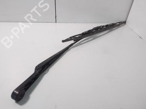 Used Front windshield wiper arm LAND ROVER FREELANDER I (L314) [1998-2006]  15455395