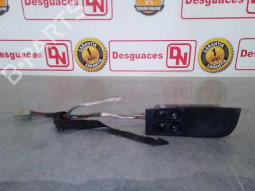 Used Left front window switch OPEL ASTRA F Saloon (T92) [1991-2001]  15557288