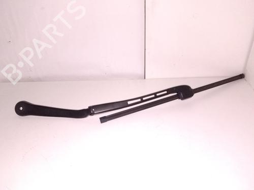 Used Front windshield wiper arm BMW 3 (E90) 320 d (163 hp) 15444829