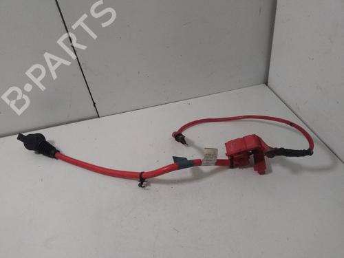 Used Fuse box BMW 5 (F10) 520 d (184 hp) 15611221