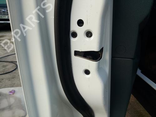 Used Front left lock FORD FOCUS C-MAX (DM2) [2003-2007]  23205665