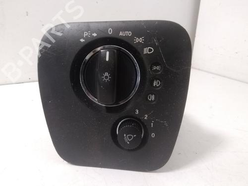 Used Headlight switch MERCEDES-BENZ CLS (C219) [2004-2011]  15465620
