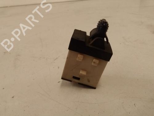 Used Right front window switch JEEP CHEROKEE (KJ) [2001-2008]  15447807