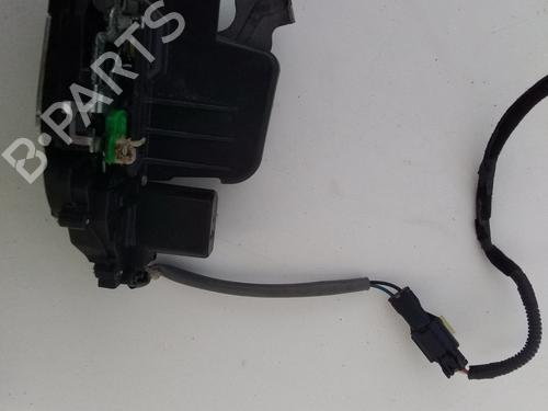 Used Front right lock KIA SORENTO I (JC) 2.5 CRDi 4WD (140 hp) 15831072
