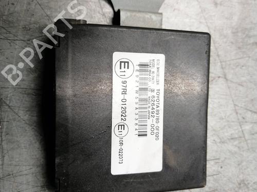 Used Control unit TOYOTA COROLLA Verso (_E12_) [2001-2007]  15443816