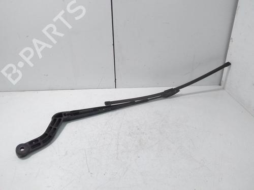 Used Front windshield wiper arm LAND ROVER DISCOVERY III (L319) 2.7 TD 4x4 (190 hp) 15452130