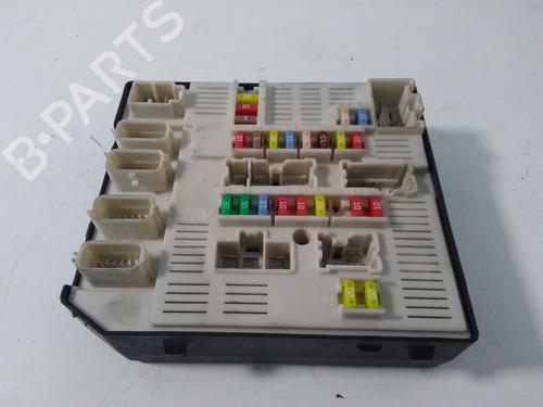 Used Fuse box RENAULT MEGANE III Hatchback (BZ0/1_, B3_) [2008-2025]  15450441