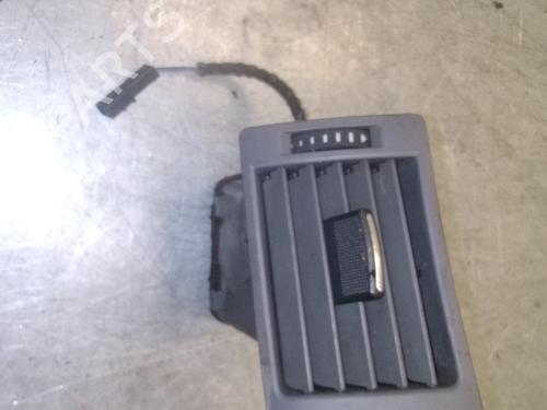 Air vent AUDI A4 B7 (8EC) 2.0 TDI (140 hp) 15440628