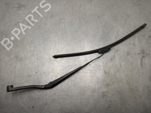 Used Front windshield wiper arm OPEL INSIGNIA A (G09) [2008-2017]  15441311