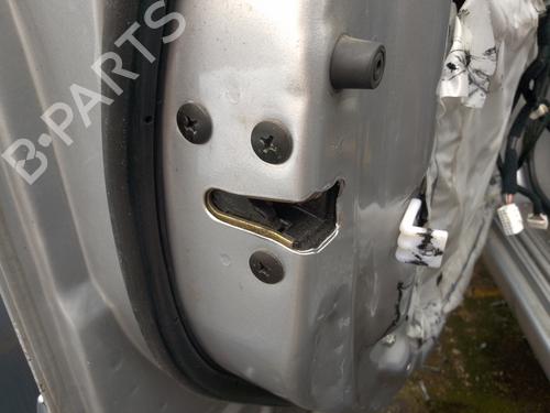Used Front left lock KIA SORENTO I (JC) 2.5 CRDi (170 hp) 23104791