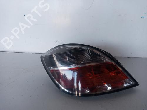 Used Left taillight OPEL ASTRA H (A04) [2004-2014]  19482666