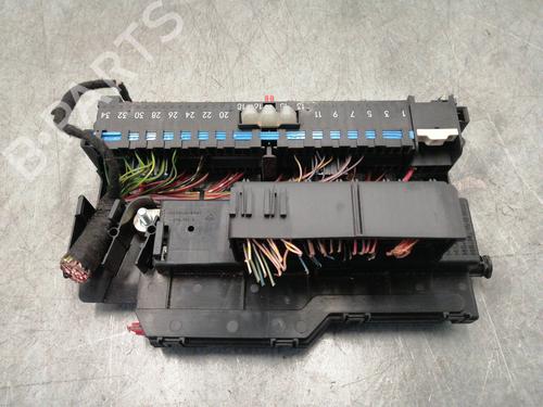 Fuse box BMW 3 (E46) 320 d (150 hp) 15444041