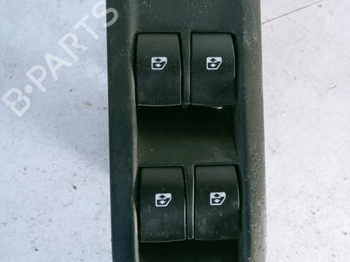 Used Left front window switch RENAULT MEGANE II (BM0/1_, CM0/1_) [2001-2012]  16748184