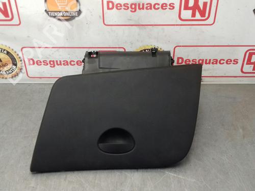 Used Glove box SEAT LEON (1P1) [2005-2013]  15426133