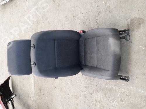 Used Right front seat VW GOLF V (1K1) [2003-2010]  15439086