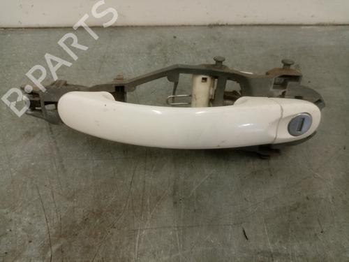 Used Front left exterior door handle VW GOLF PLUS V (5M1, 521) [2004-2013]  27995391