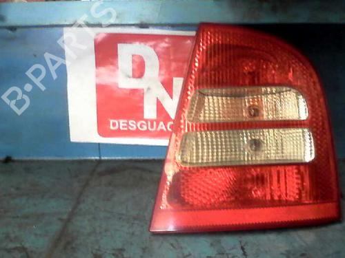 Used Right taillight SKODA OCTAVIA I (1U2) [1996-2010]  15424967