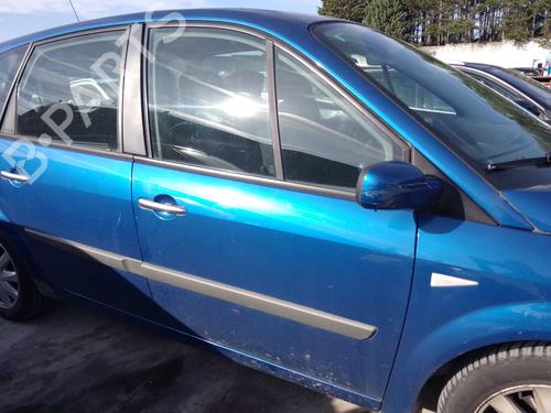 Used Right front door RENAULT SCÉNIC II (JM0/1_) [2003-2010]  26554887