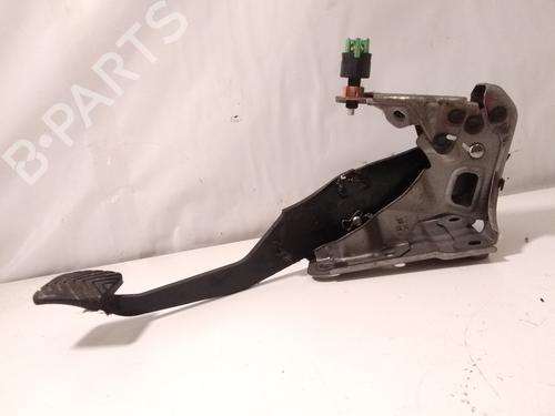 Break pedal MITSUBISHI OUTLANDER II (CW_W) 2.0 DI-D (CW8W) (140 hp) 15445363