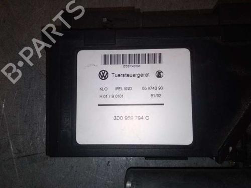 Right rear window motor VW TOUAREG (7LA, 7L6, 7L7)  | BP15425981E22 