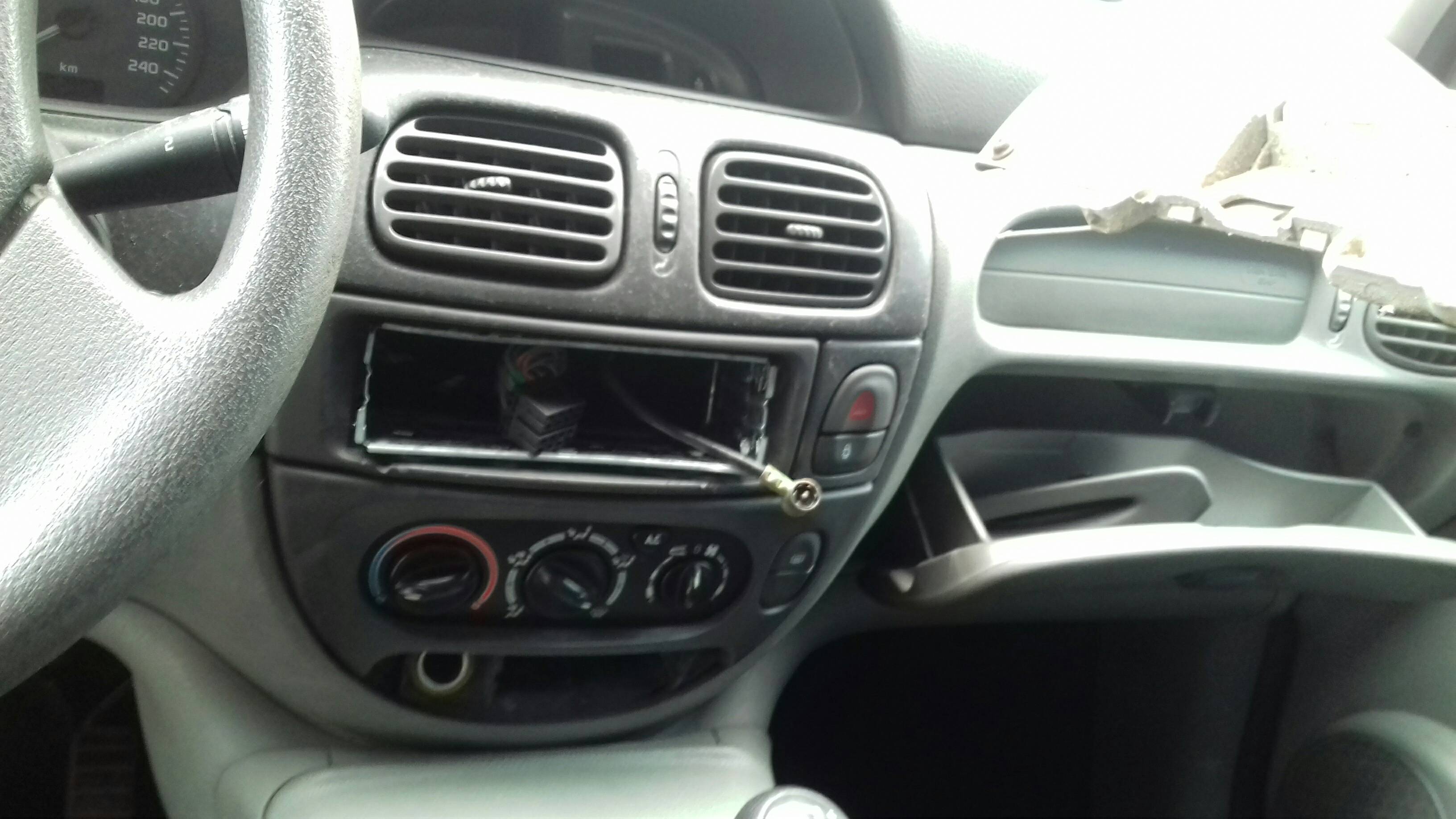 Fan site for the utterly wonderful Renault Scenic - Great design, wonderful  practicality, image size:3264x1836