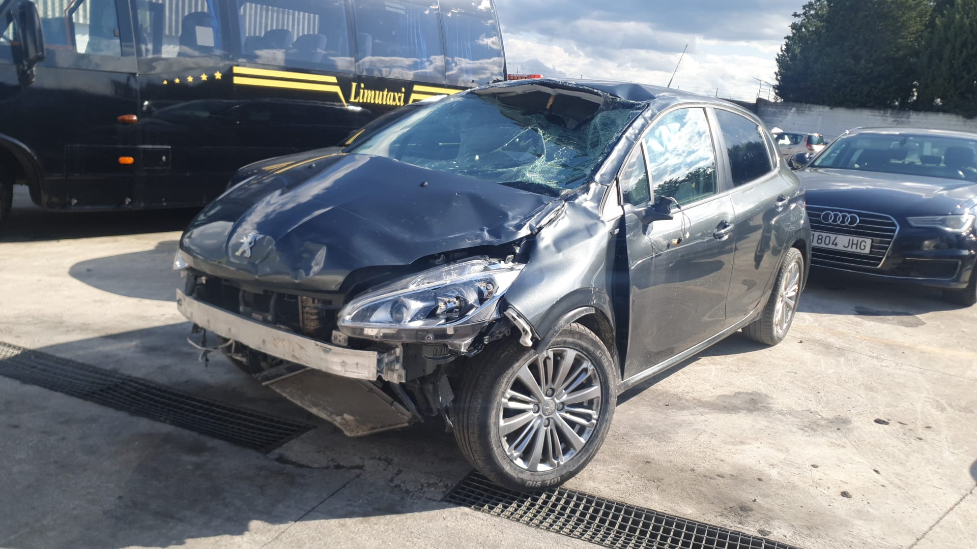ORIGINAL SCHALTGETRIEBE PEUGEOT 208 I (CA_, CC_) 2018 EUR 1.716,10 - DE ORIGINAL SCHALTGETRIEBE PEUGEOT 208 I (CA_, CC_) 2018 EUR 1.716,10 - DE