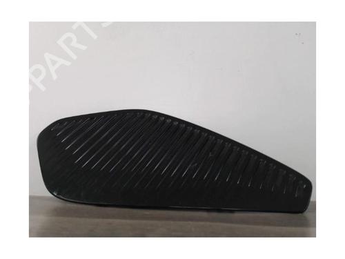 Grille PEUGEOT 3008 II SUV (MC_, MR_, MJ_, M4_) 1.2 THP/ PureTech 130 (MRHNSM, MRHNSU, MRHNSJ, MRHNYW,... | BP27154117C40 