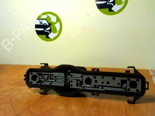 Używane Lampa oświetlenia tablicy rejestracyjnej RENAULT ESPACE IV (JK0/1_) 1.9 dCi (JK0U, JK0G) (120 hp) 24022258
