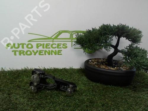 Nummerpladelys RENAULT LAGUNA II (BG0/1_) 1.9 dCi (BG08, BG0G) (120 hp) 31638137