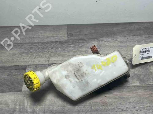 Used Brake master cylinder Brake master cylinder CITROËN C4 CACTUS 1.6 BlueHDi 100 (99 hp) 36490370 36490370