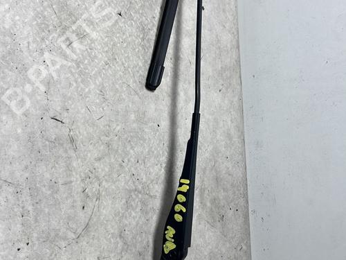 front-windshield-wiper-arm-bmw-1-e87-2003-2004-2005-2006-2007-2008-2009-2010-2011-2012-2013-32069564 main image