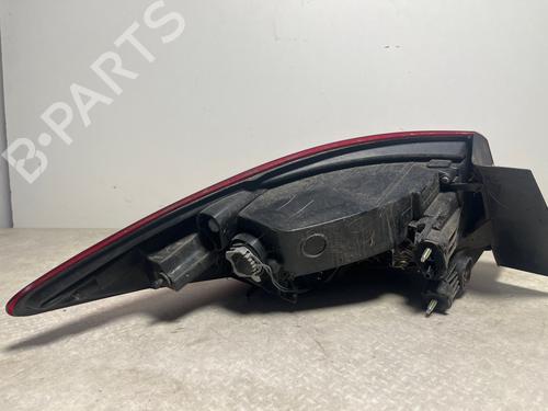 Farolim direito Farolim direito OPEL ASTRA J Saloon 1.6 CDTi (69) (136 hp) 34220849 34220849