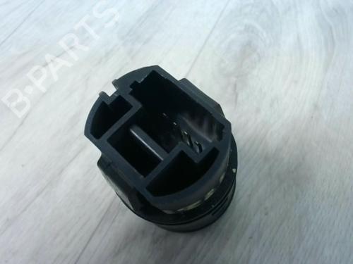 Used Switch RENAULT SCÉNIC II (JM0/1_) 1.9 dCi (JM0G, JM12, JM1G, JM2C) (120 hp) 31638152