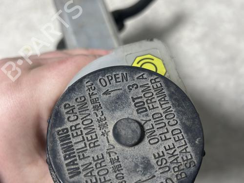 Brake master cylinder RENAULT KOLEOS I (HY_) 2.0 dCi (HY0K) | BP30808085M77