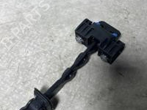 Used Hinge/Door check strap VW SCIROCCO III (137, 138) 2.0 TDI (140 hp) 31085537