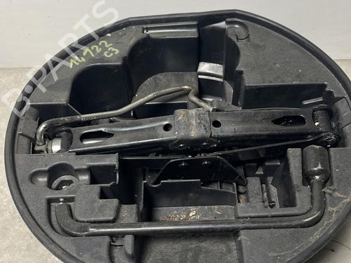 Used Jack Kit CITROËN C3 I (FC_, FN_) 1.4 HDi (68 hp) 31927652