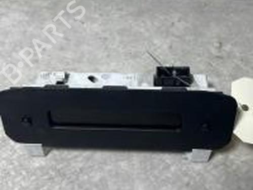 Used Display monitor PEUGEOT 206 Hatchback (2A/C) 1.4 i (75 hp) 31086422