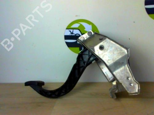 Used Clutch pedal OPEL TIGRA TwinTop (X04) 1.4 (R97) (90 hp) 25380241