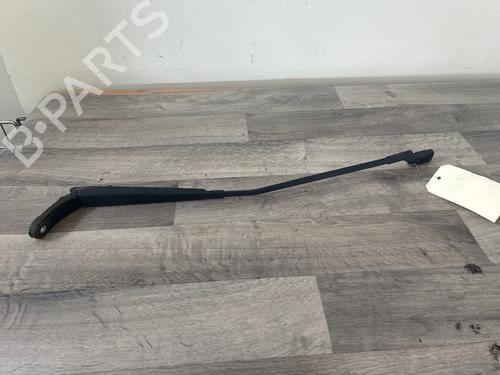 Used Front windshield wiper arm Front windshield wiper arm 36888974 36888974