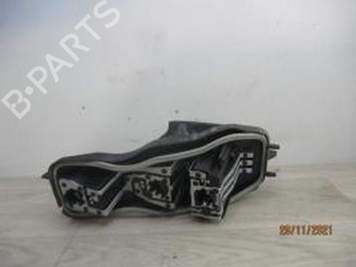 Used Licence plate light RENAULT SCÉNIC II (JM0/1_) 1.9 dCi (JM14) (131 hp) 21181896