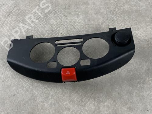 Used Warning switch NISSAN MICRA III (K12) 1.2 16V (65 hp) 21542458