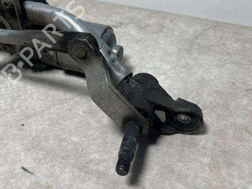 Used Front wiper motor Front wiper motor RENAULT TWINGO II (CN0_) 1.2 (CN0D) (58 hp) 33981860 33981860