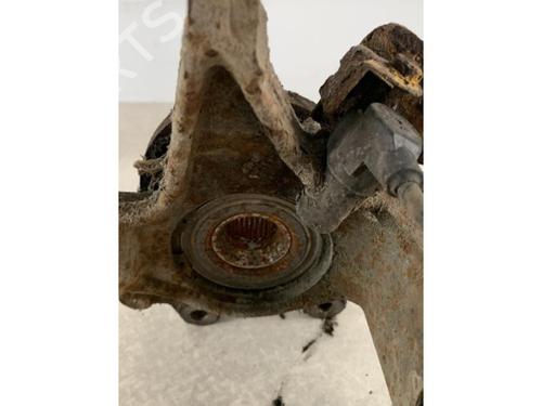 Left front steering knuckle PEUGEOT 406 Coupe (8C) 2.0 16V | BP24028164M25 