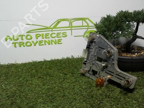 Éclairage de plaque d'immatriculation MERCEDES-BENZ C-CLASS (W202) C 250 Turbo-D (202.128) (150 hp) 31638080