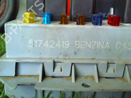 Fuse box ALFA ROMEO 147 (937_) 1.6 16V T.SPARK ECO (937.AXA1A, 937.BXA1A) | BP25618603E1 