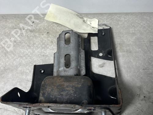 Used Engine mount Engine mount PEUGEOT 208 I (CA_, CC_) 1.4 HDi (68 hp) 32780136 32780136