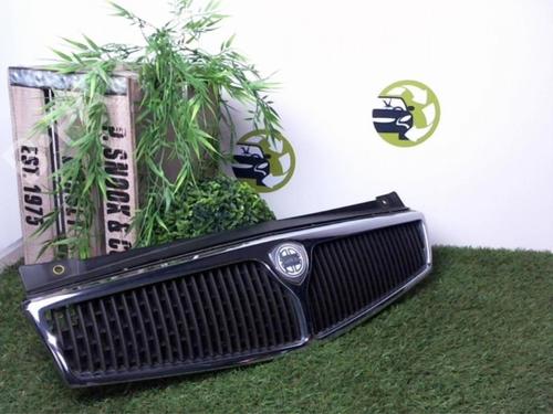 Used Grille LANCIA DELTA II (836_) 1.6 i.e. (836AD) (75 hp) 24022017